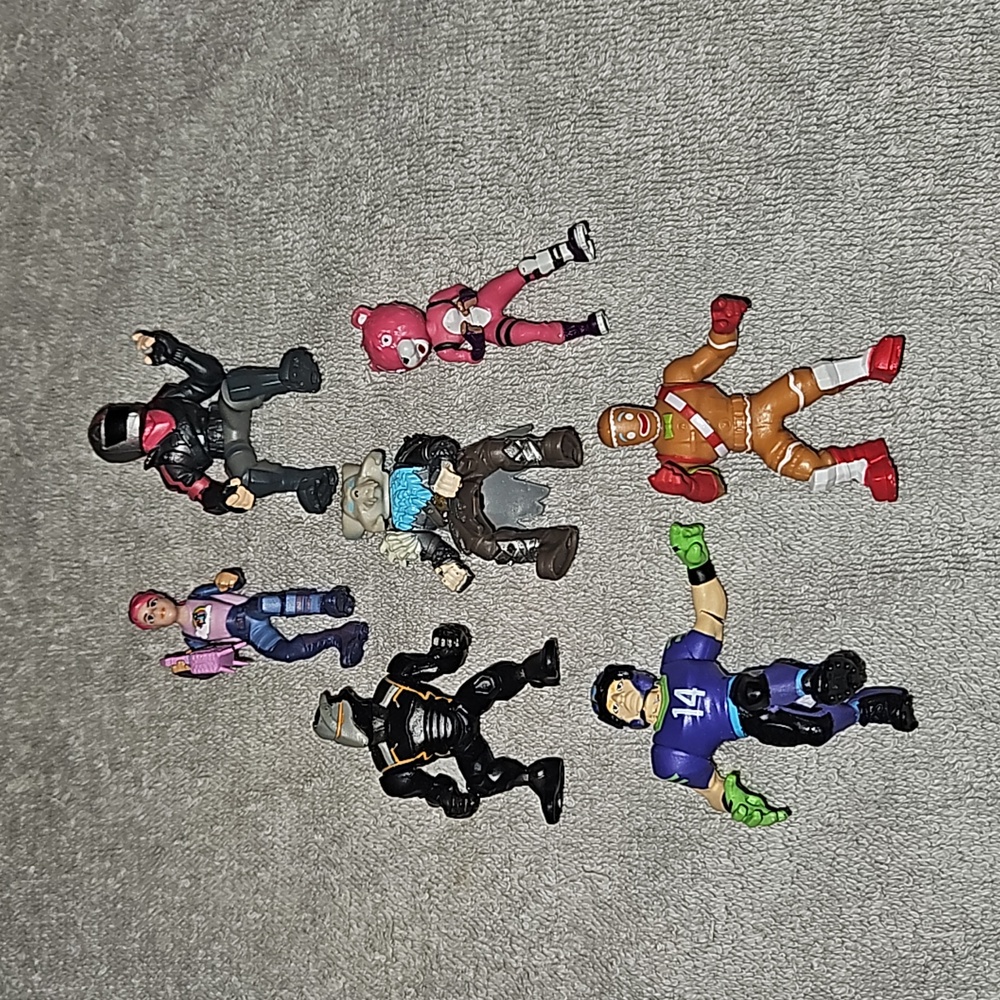 Fortnite 2 inch figures